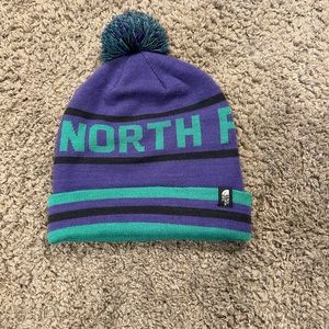 NORTH FACE KNIT BEANIE W/ POM POM